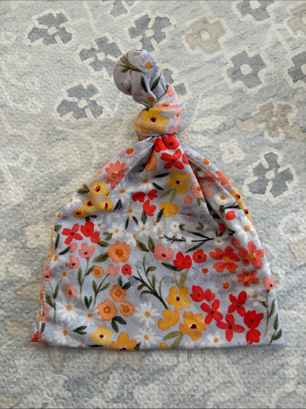 NWOT Lou Lou & Company Hadley Top Knot Hat Size Newborn - 3 Months